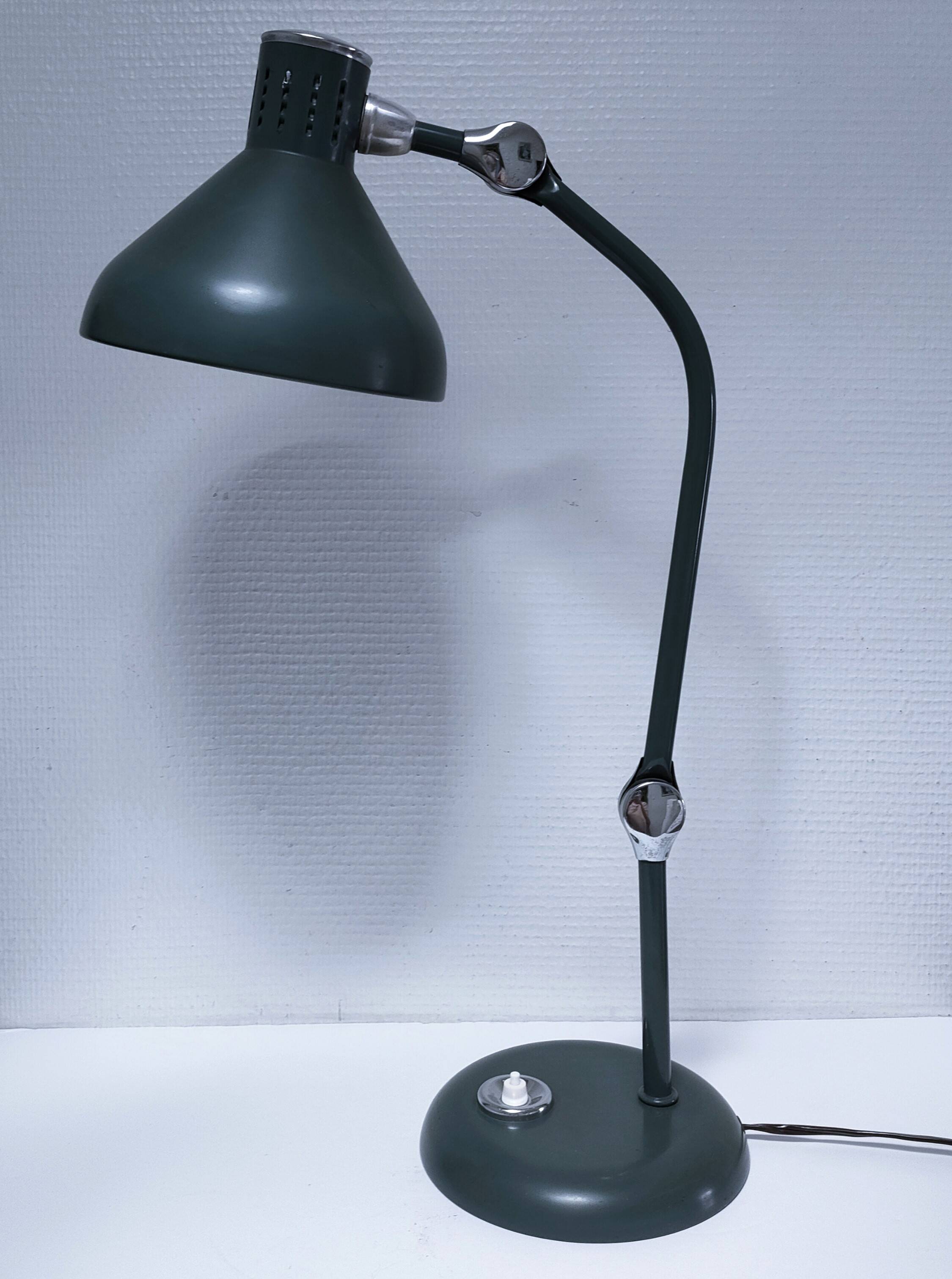 JUMO GS1 khaki lamp from the 50s design