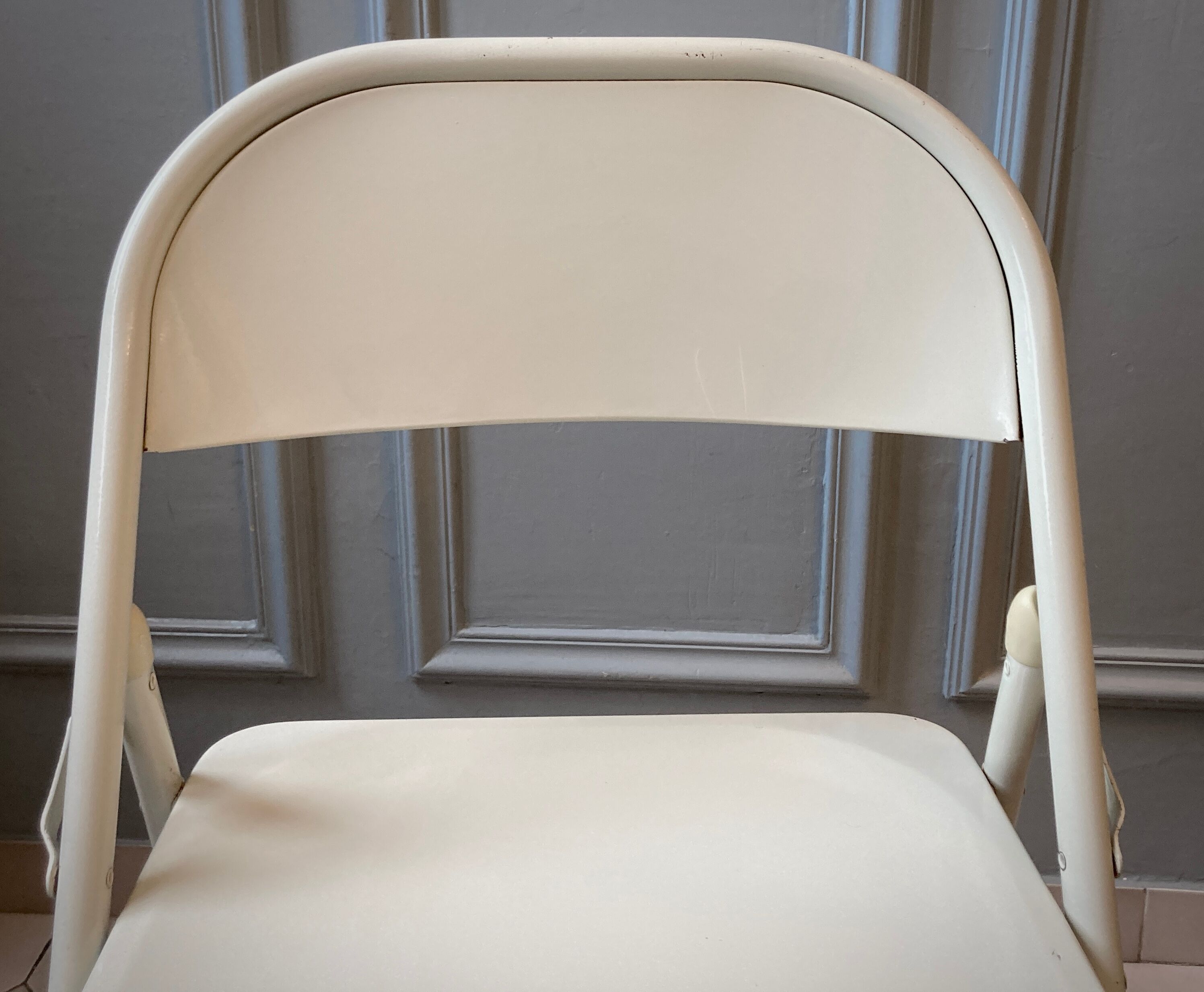 Duo of folding chairs in steel 1980s