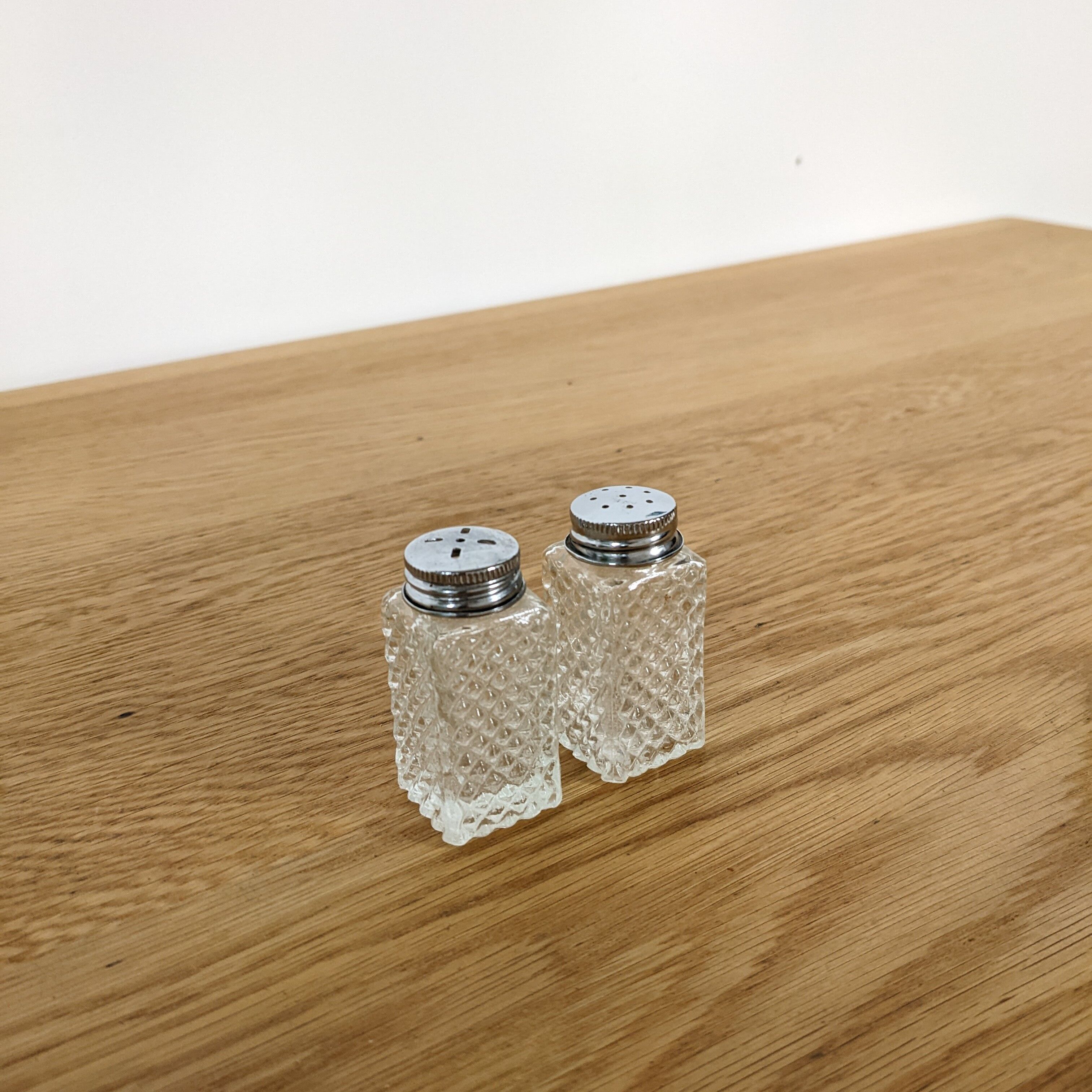 Salt and pepper shaker