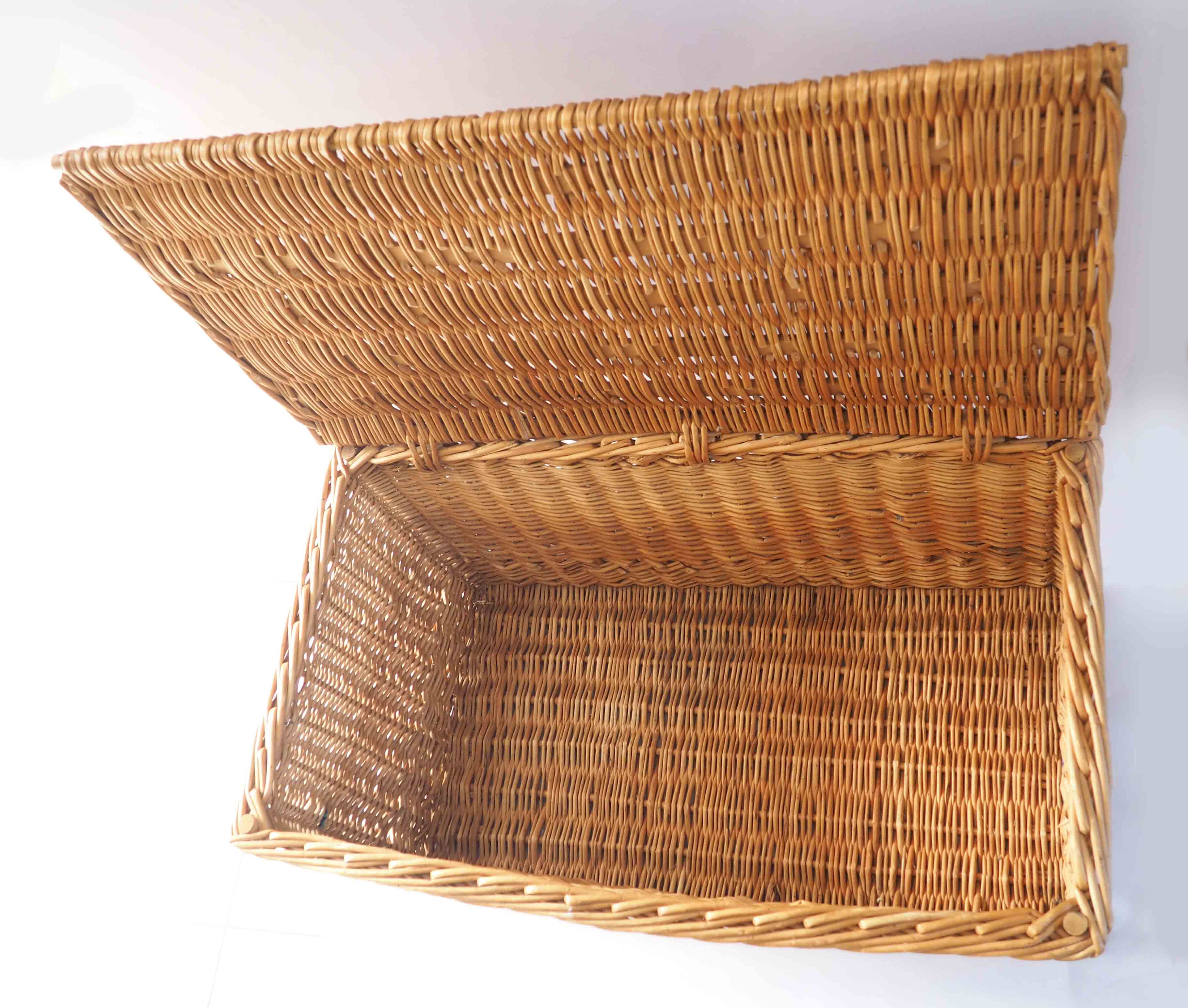 Rattan chest