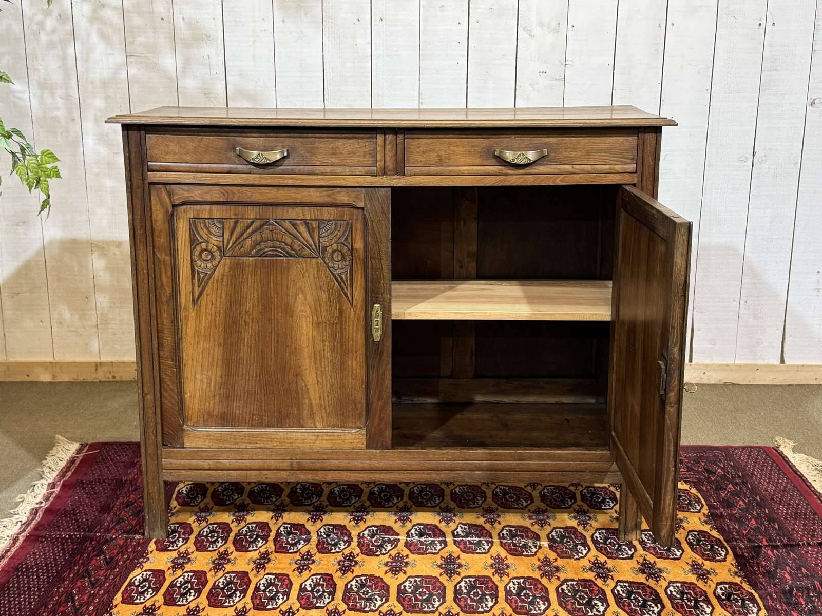 Rustic Art Deco buffet from the 1930s in chestnut wood.