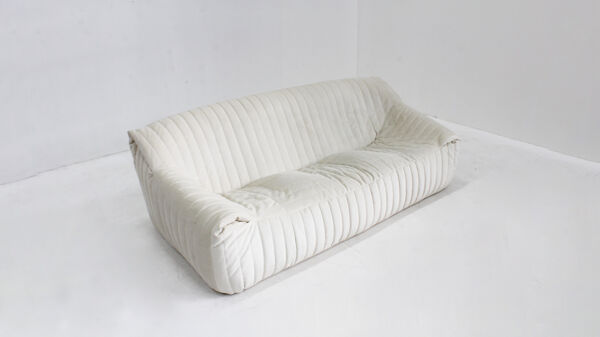 Canapé vintage Cinna Sandra 3 places en velours beige par Ligne Roset