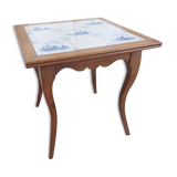 Square coffee table