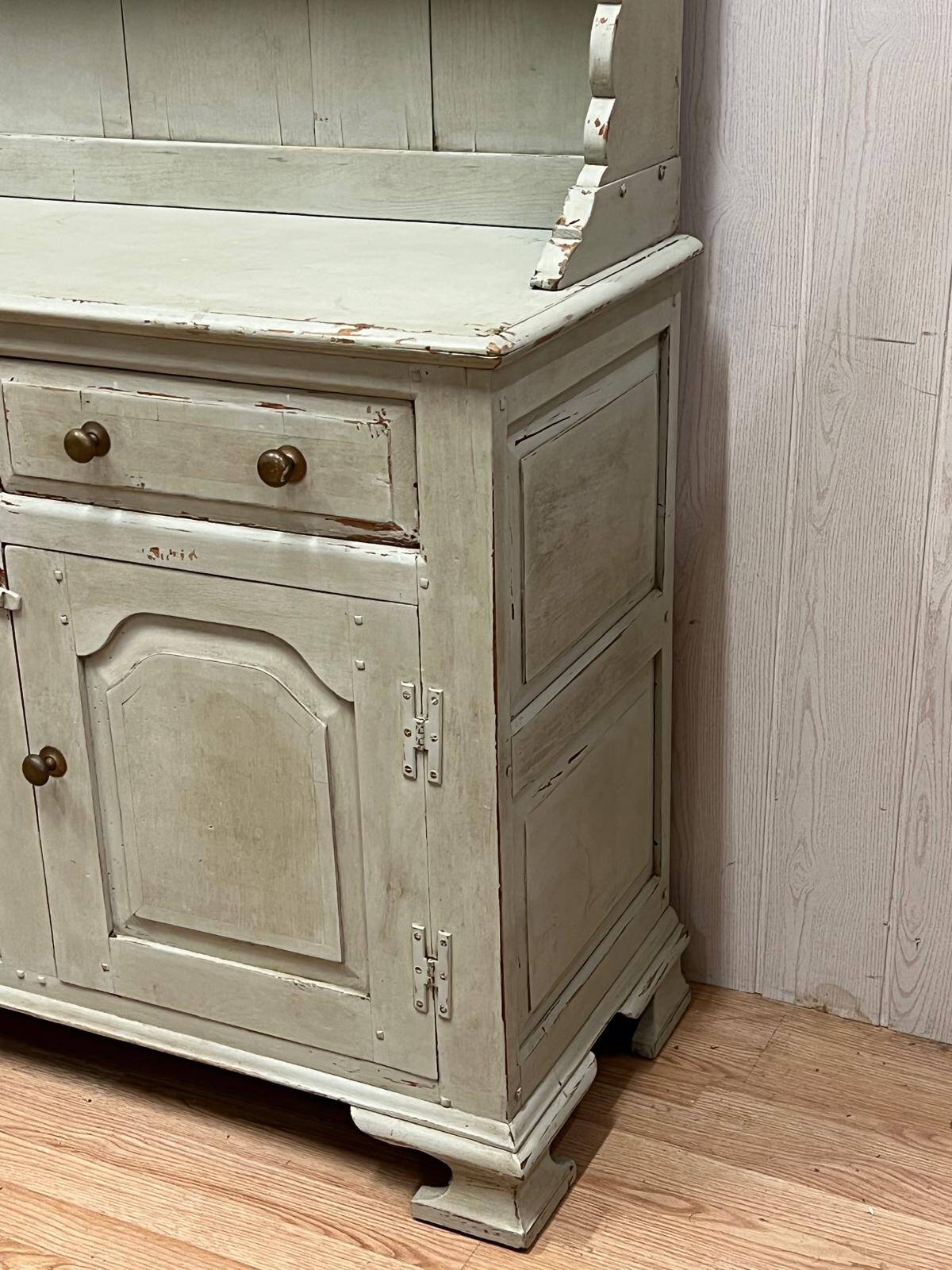 Sideboard / cupboard