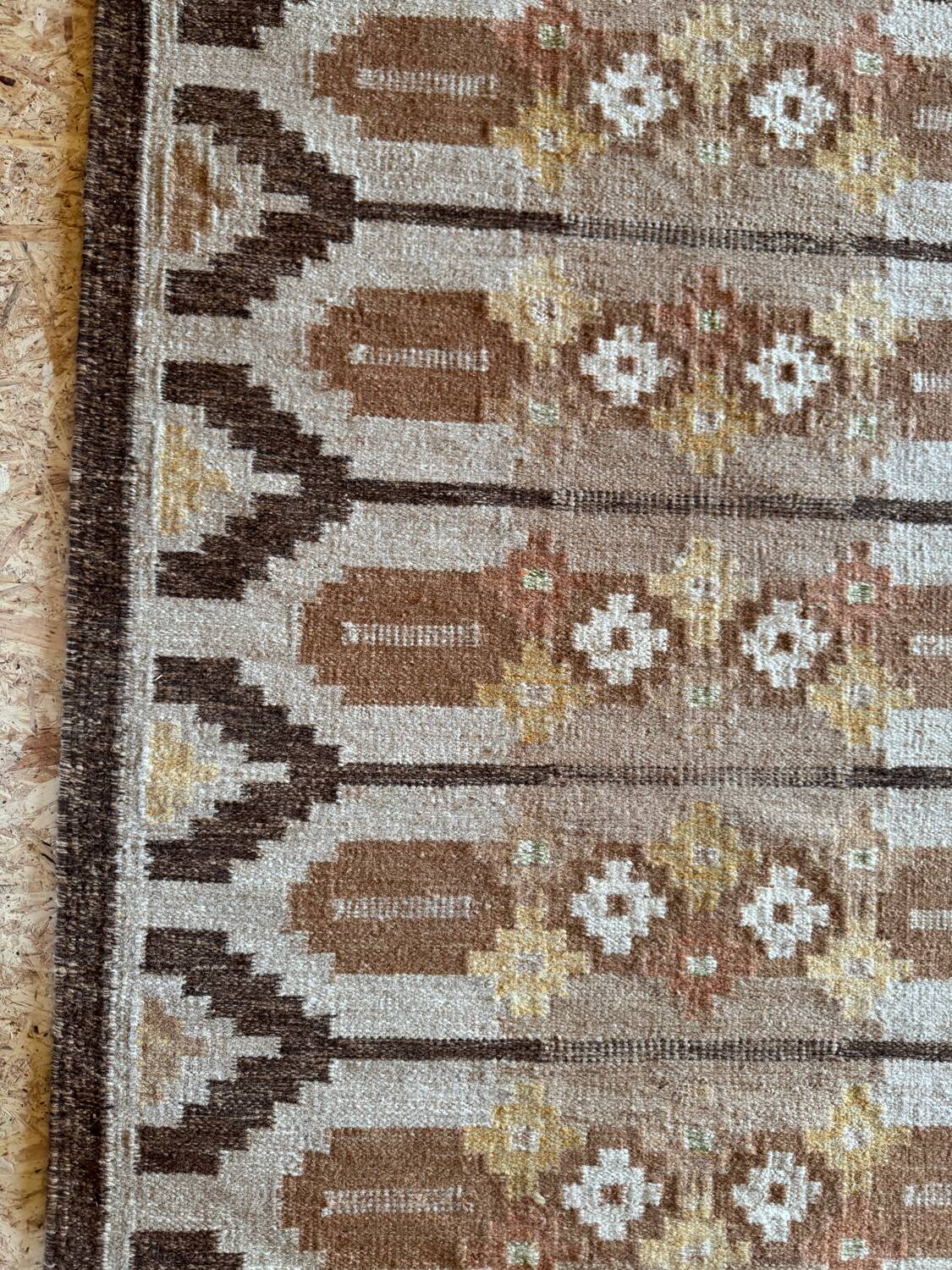 Tapis rolakan scandinave tissé à la main par Ingegerd Silow, Suède