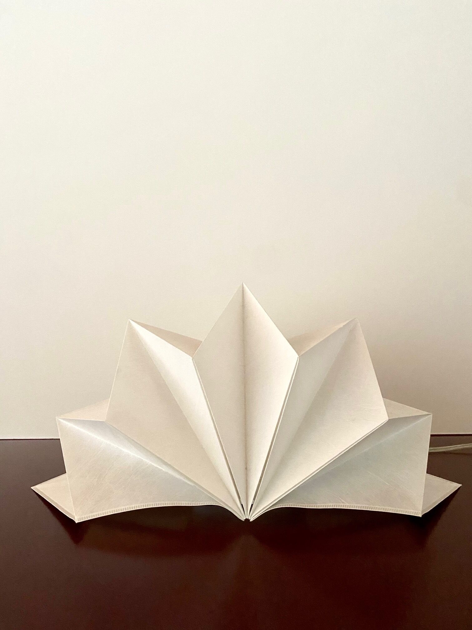 Lampe Hoshigame par Issey Miyake pour Artemide, 2012