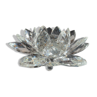 Lotus flower paperweight in chiseled crystal