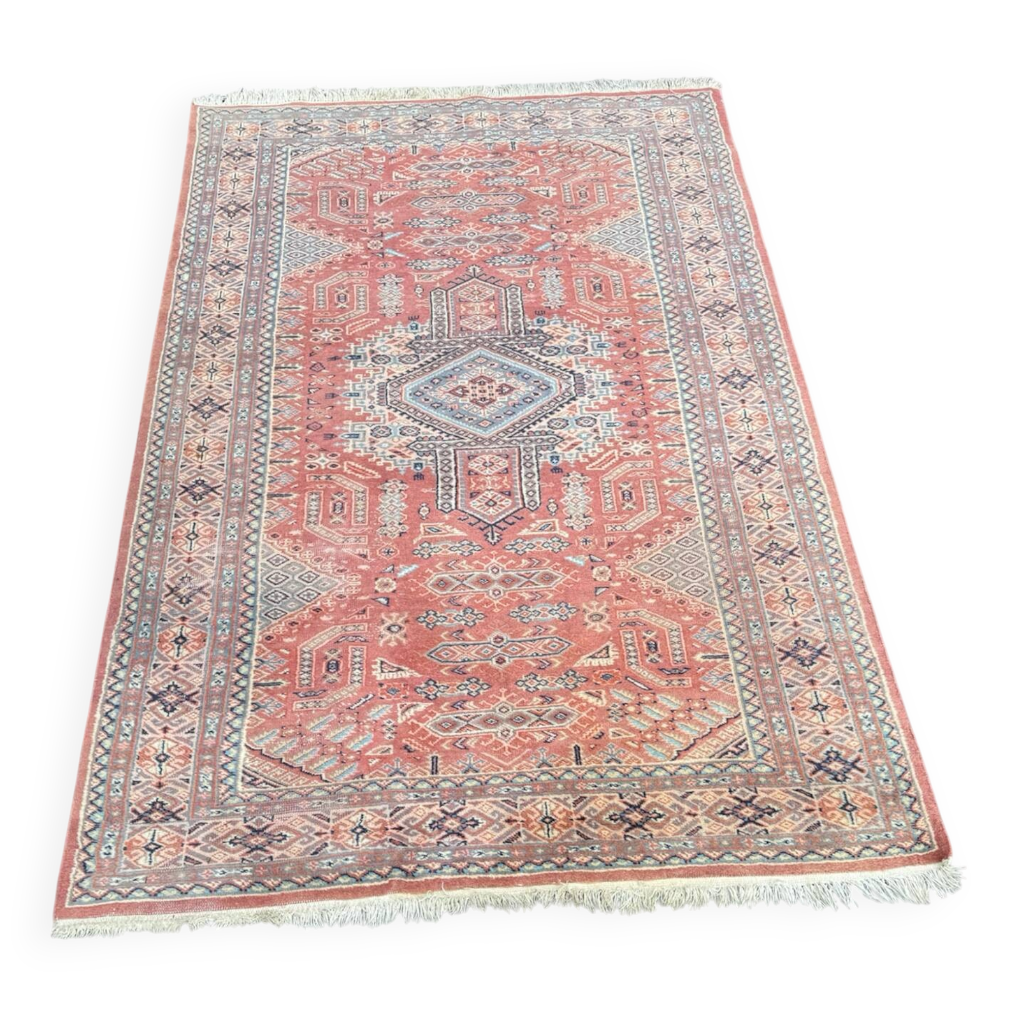 Handmade oriental rug in wool. 1950