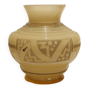 Vase en verre jaune décor