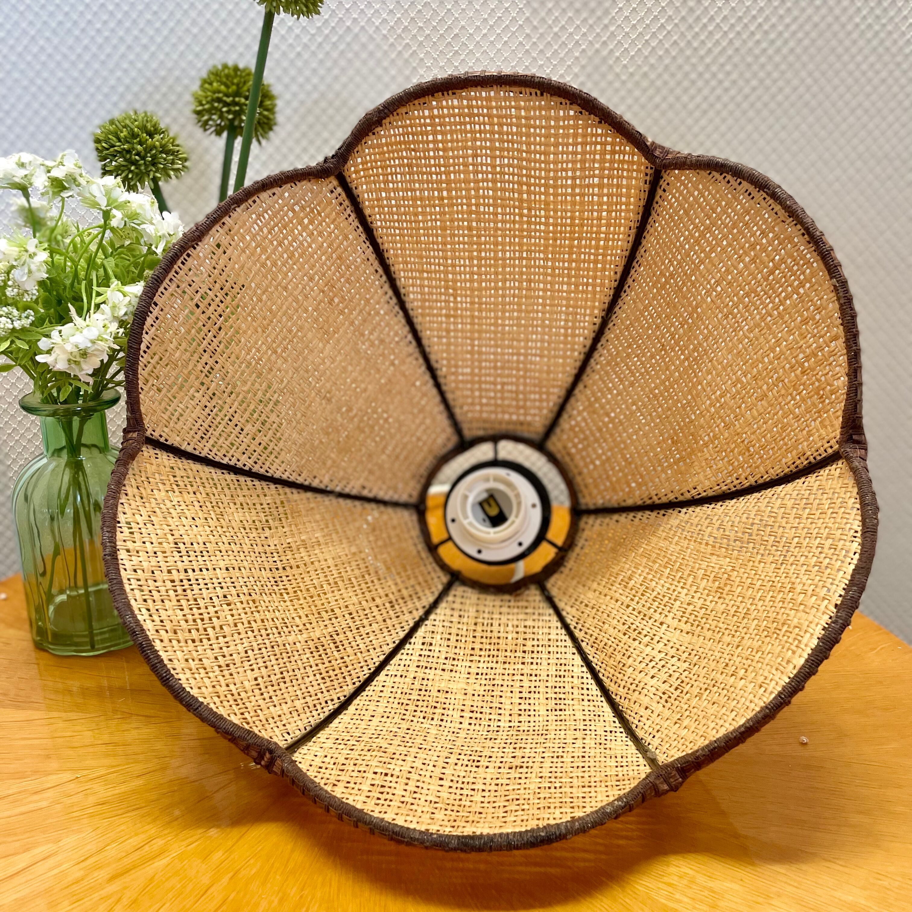 Rattan flower hanging lamp
