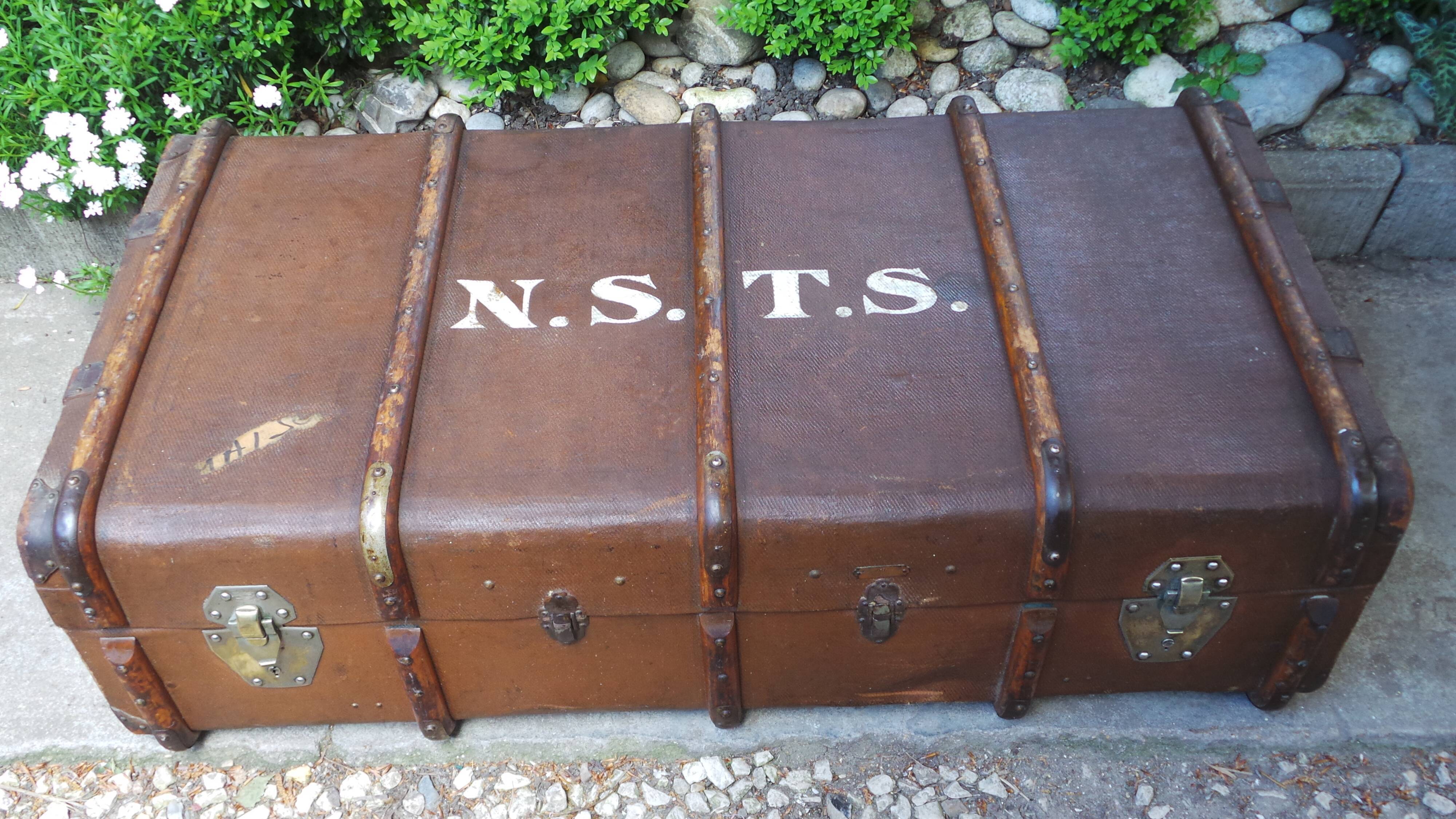 Trunk chest travel russian old