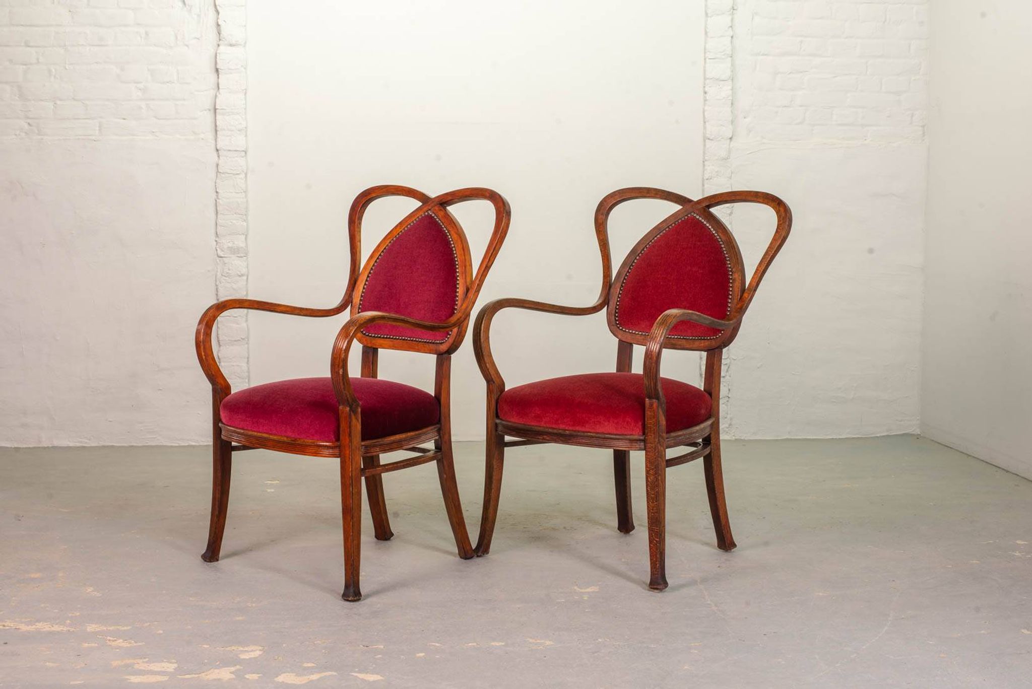 Red Velvet Heartshaped Wooden Vintage Design Side Chairs. Set of 2. 1950s
