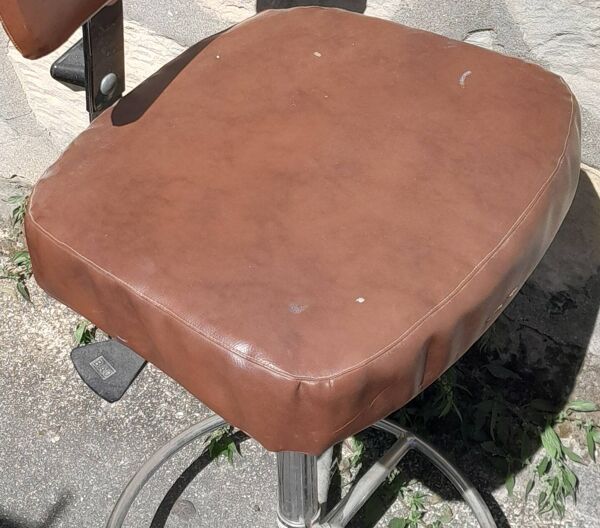 Chaise architecte ou atelier Bao