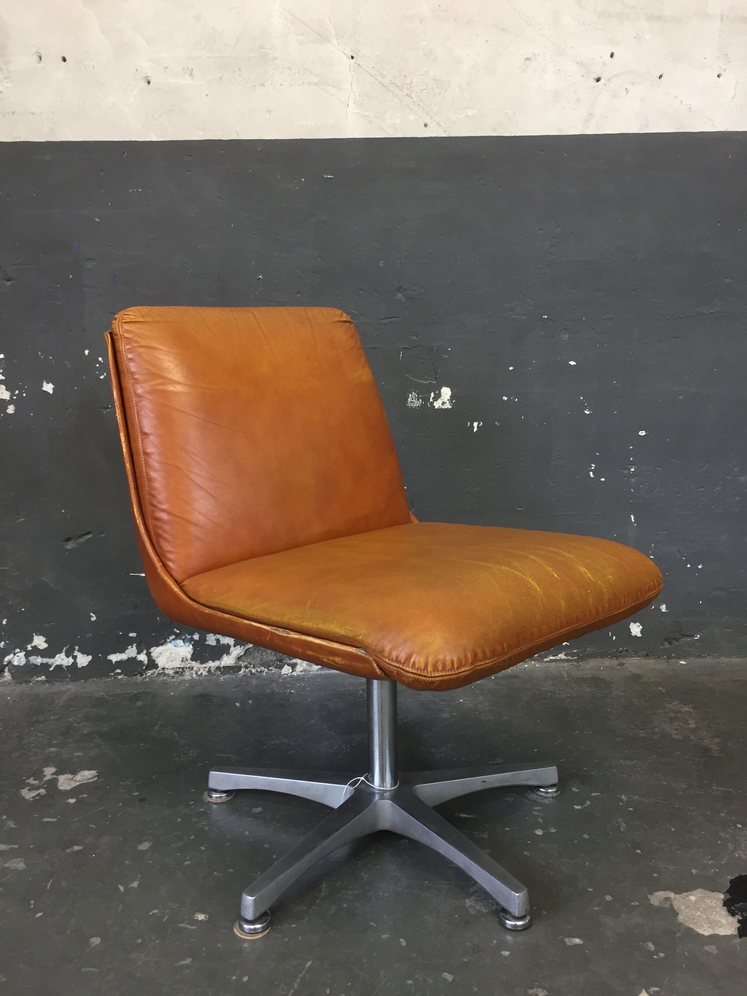 Pollock style armchair