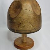 Old standing hat shape, 1900