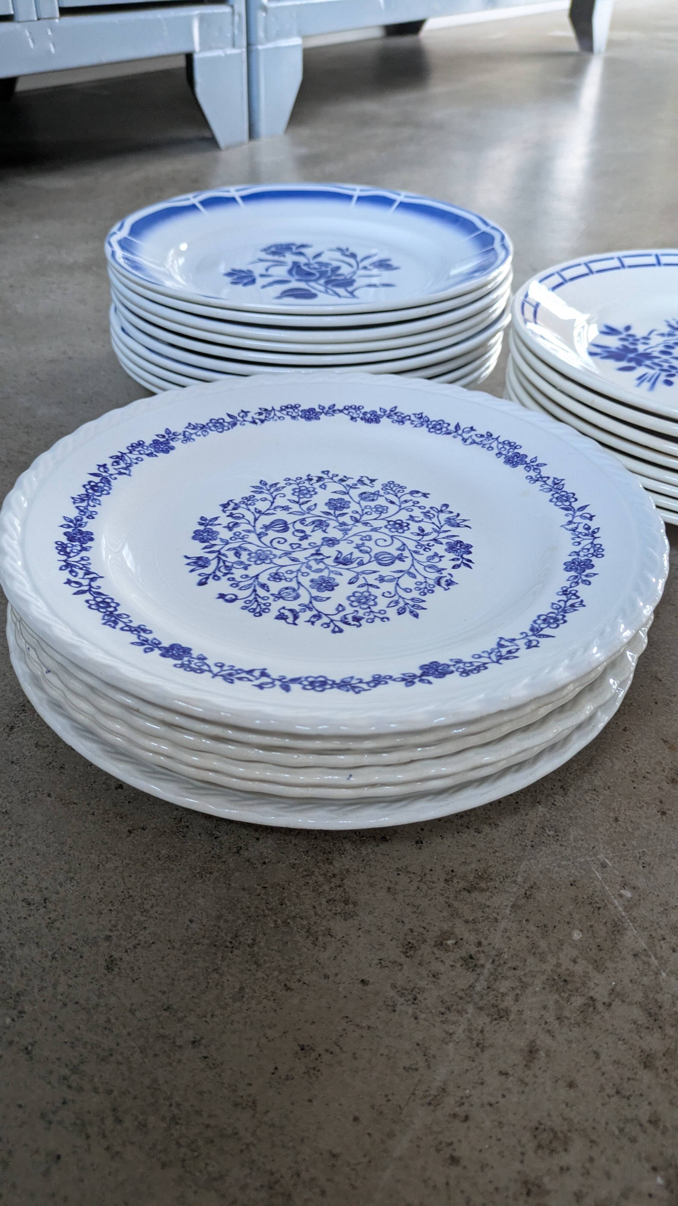 Set of 6 plates