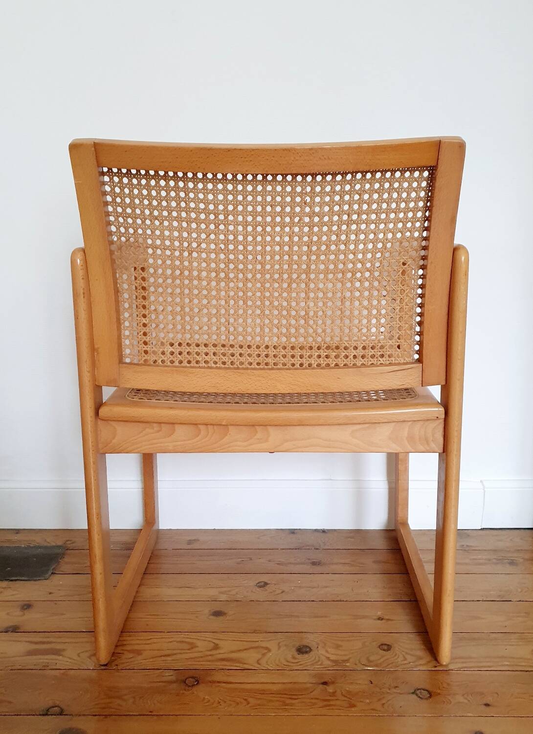 Fauteuil en hêtre et cannage 1980
