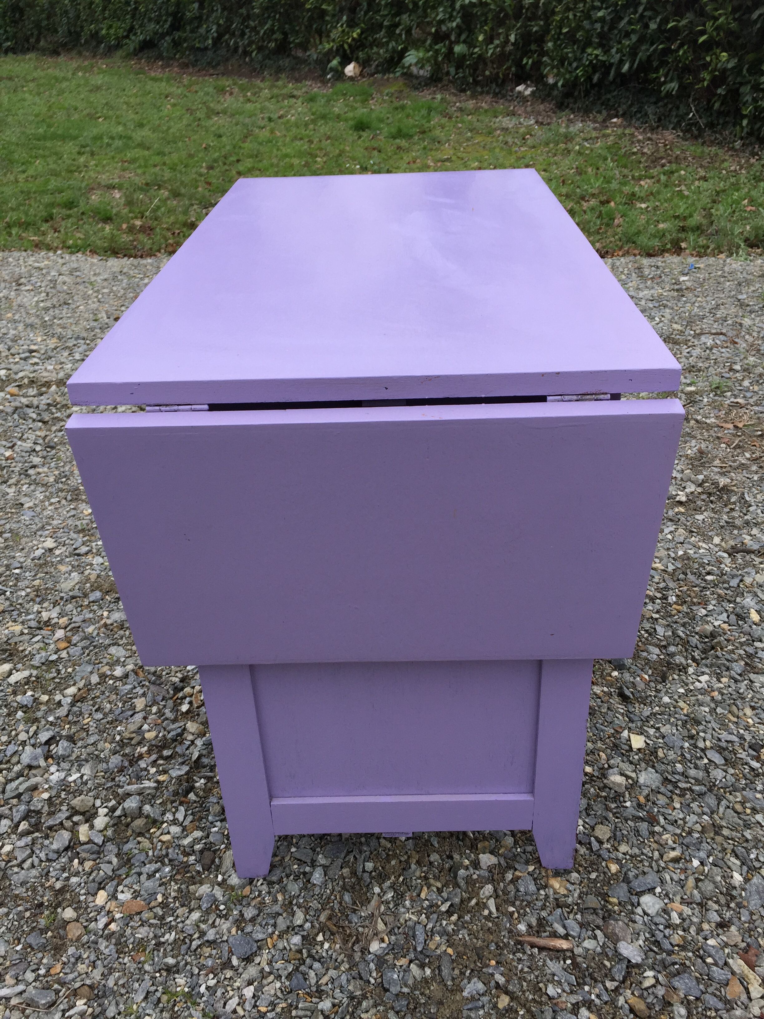 Vintage oak desk with 4 drawers painted in purple.
