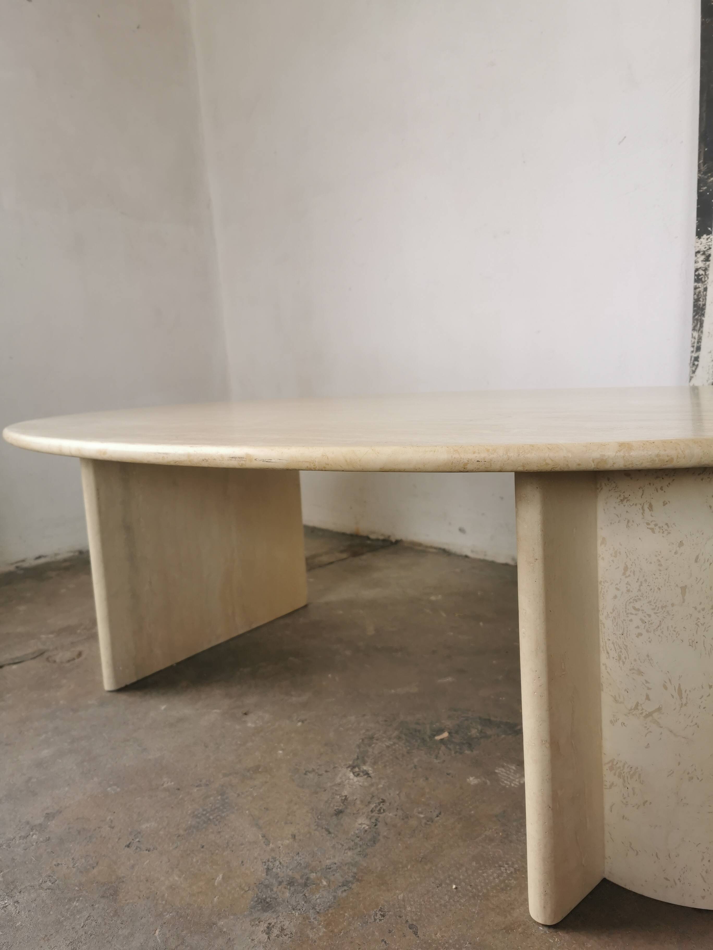 Oval coffee table in travertine, marble from the 70s/80s