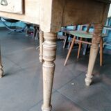 wooden dining table, vintage, turned legs, firm table style