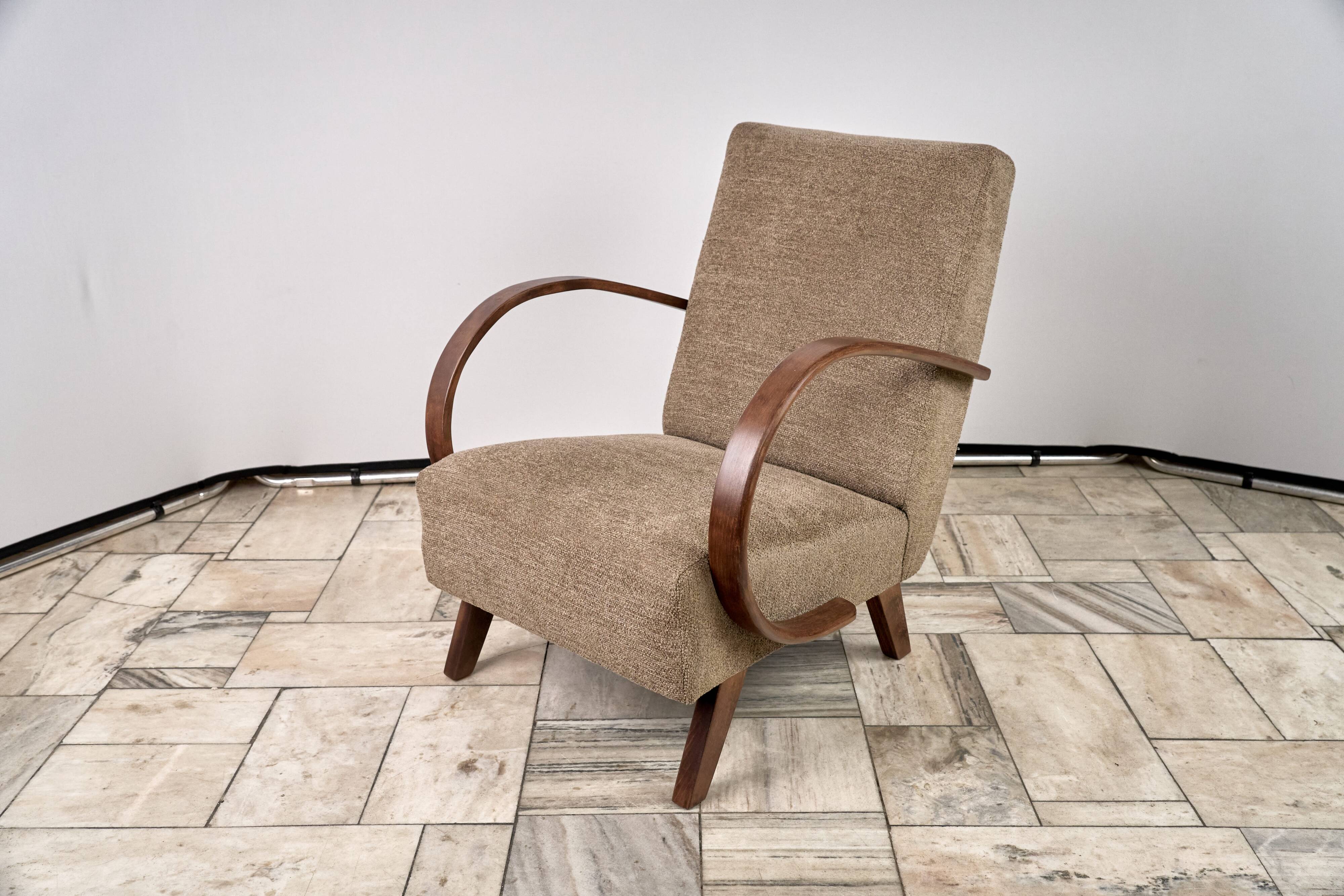 H 410 Armchair designed by Jindrich Halabala, 1940s, Czechoslovakia
