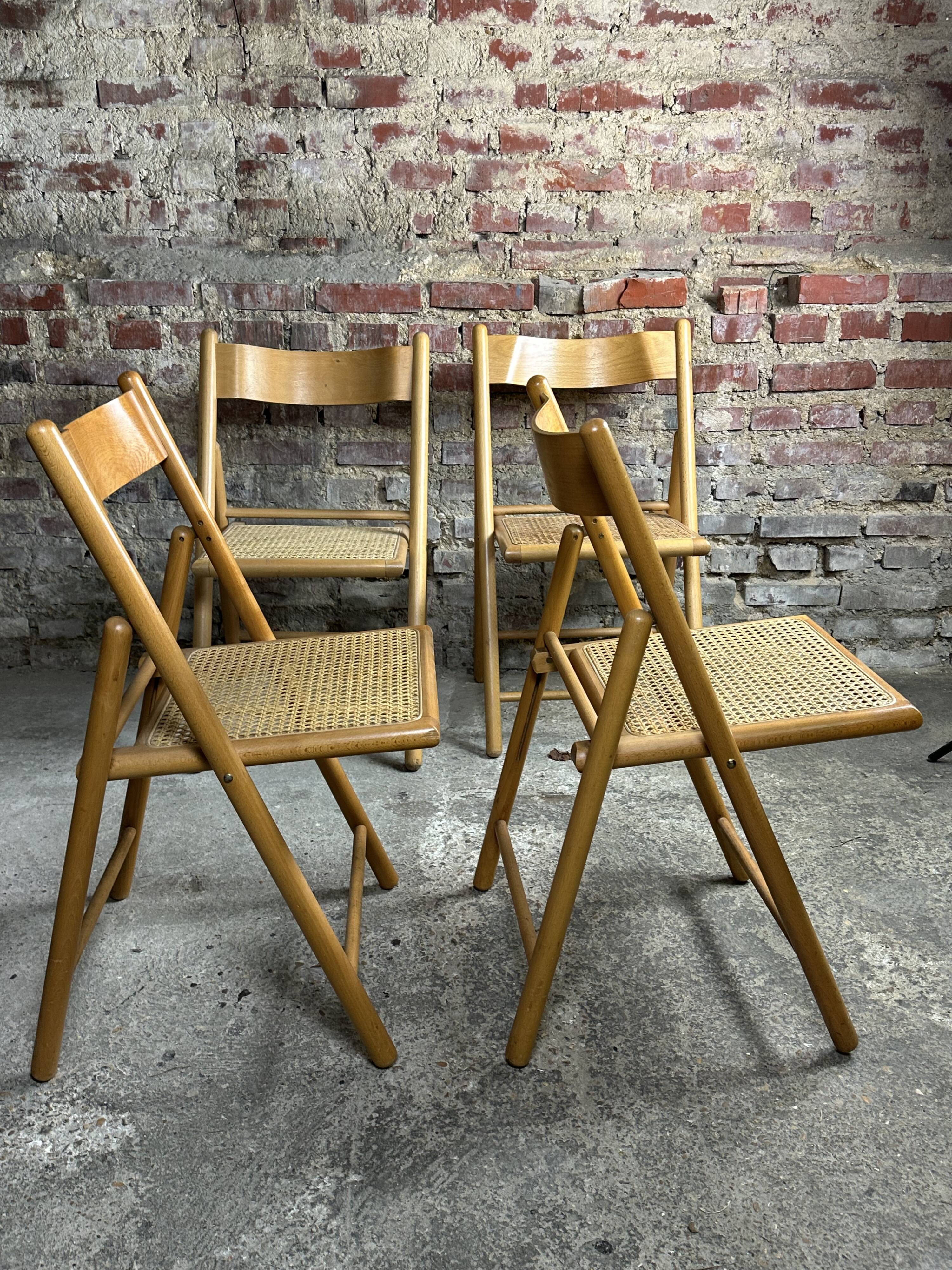 Foldable Italian chairs (set of 4) in beech and rattan 1980