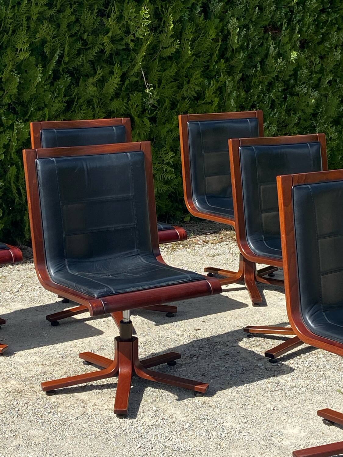 Vintage armchair in wood and black leather Cofemo (6 available)