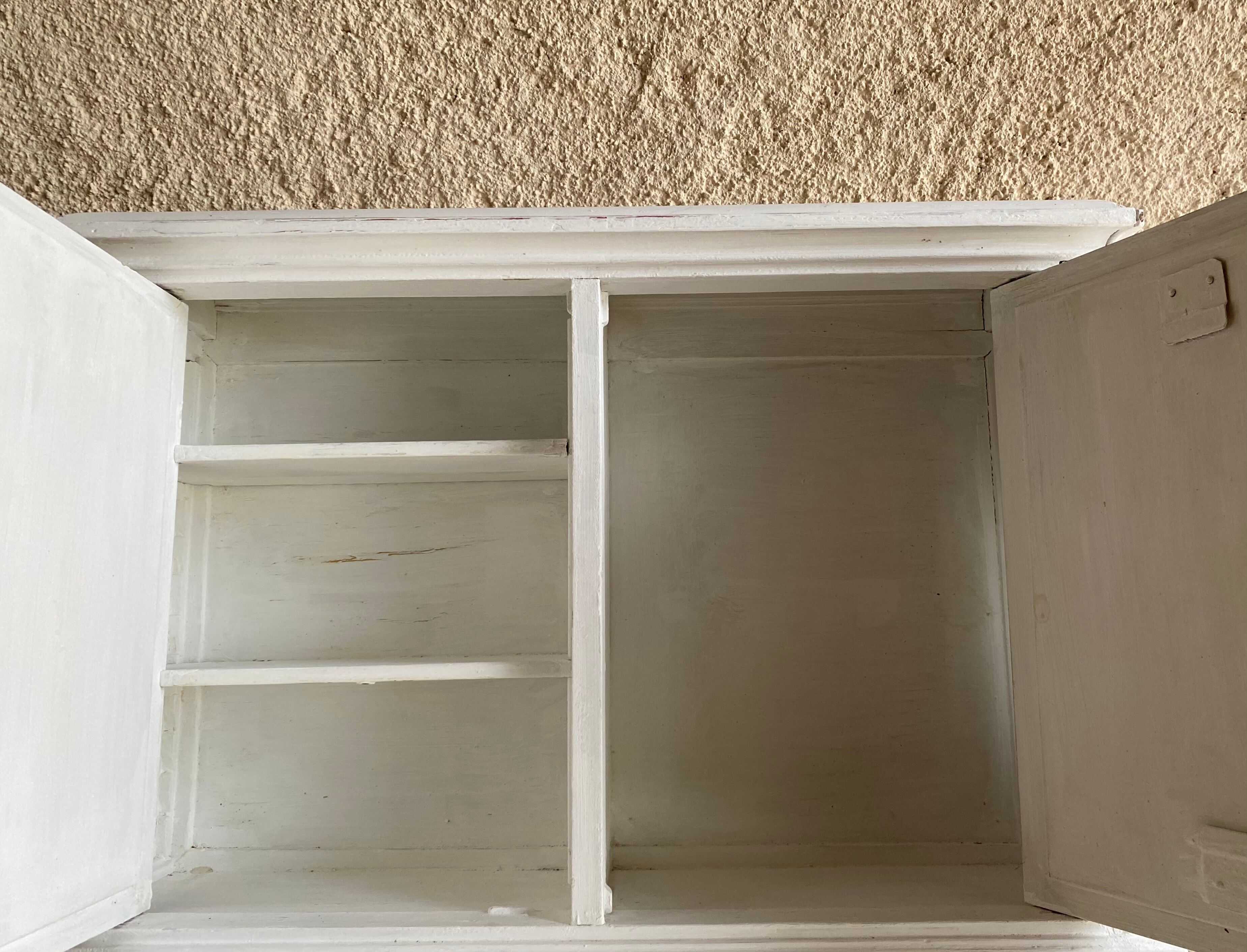 Old storage unit with mirror