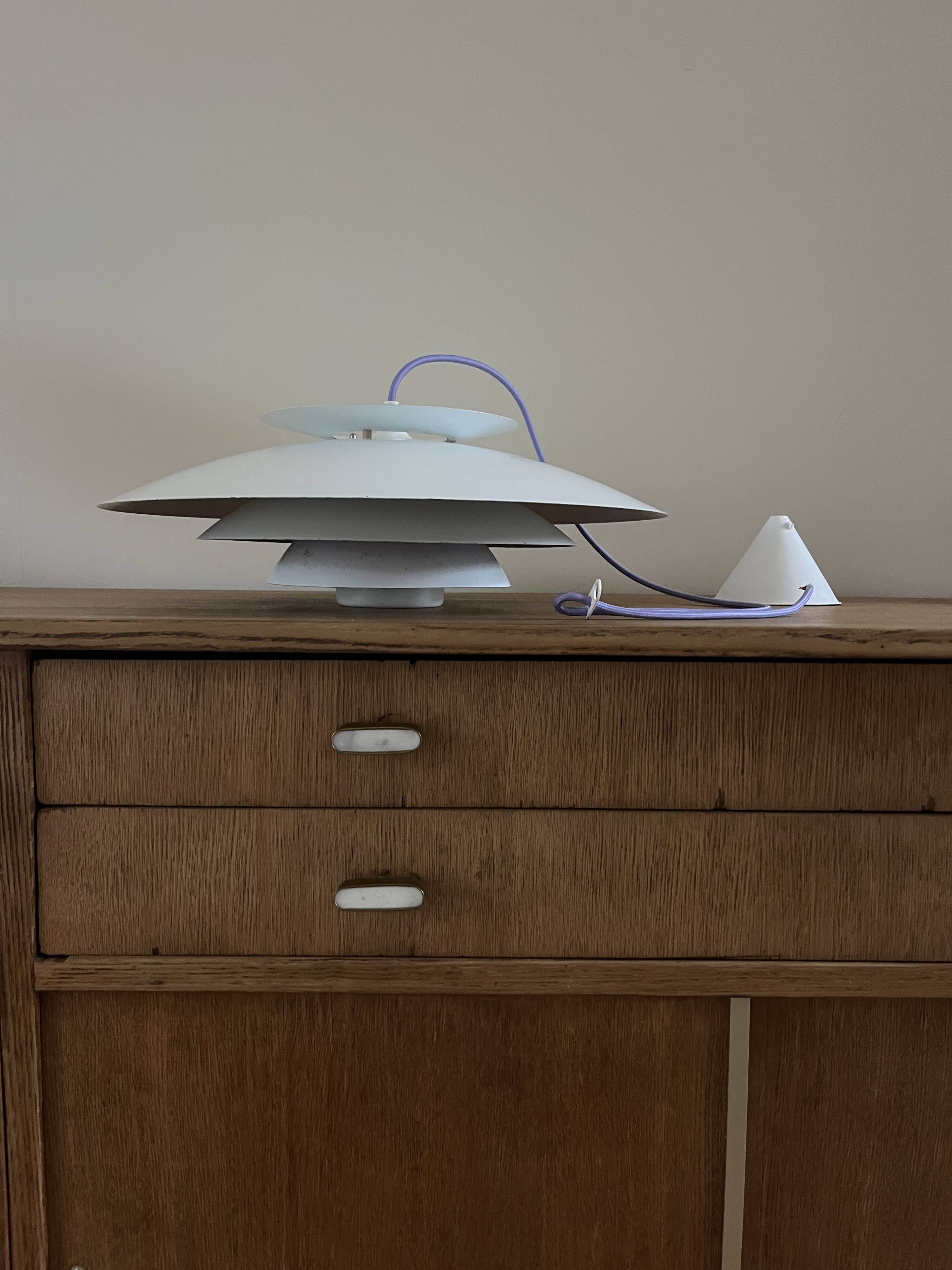 Vintage Form Light 52504 - Louis Poulsen style lamp