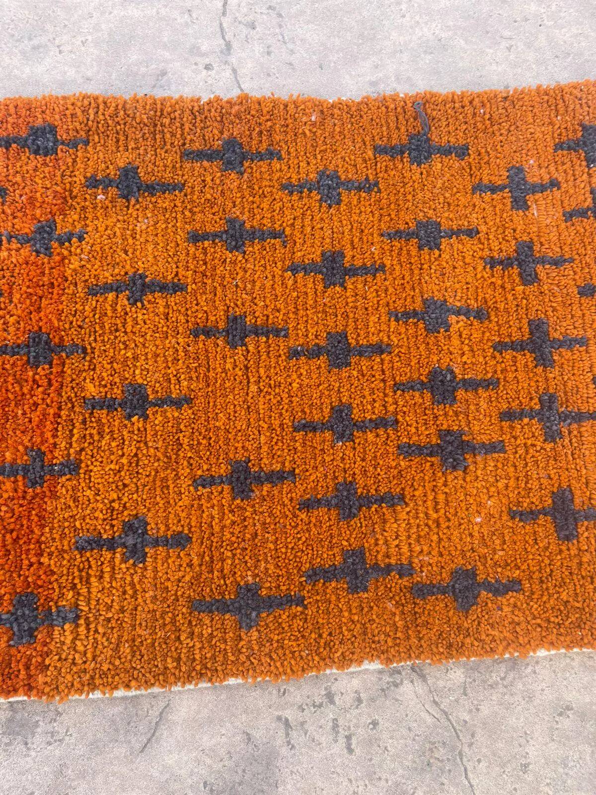 Traditional handmade carpet 250cm x 150cm Moroccan