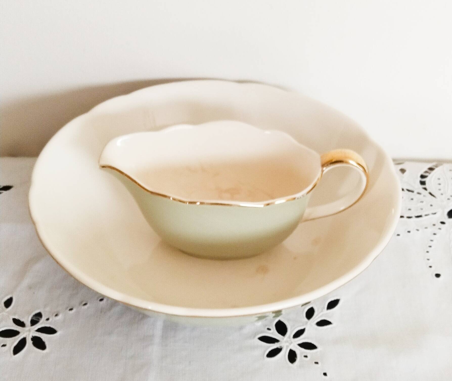 Villeroy and Boch porcelain salad bowl and sauce boat