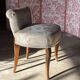 Petit siège de coiffeuse – Fauteuil vintage années 50 Chintz ivoire