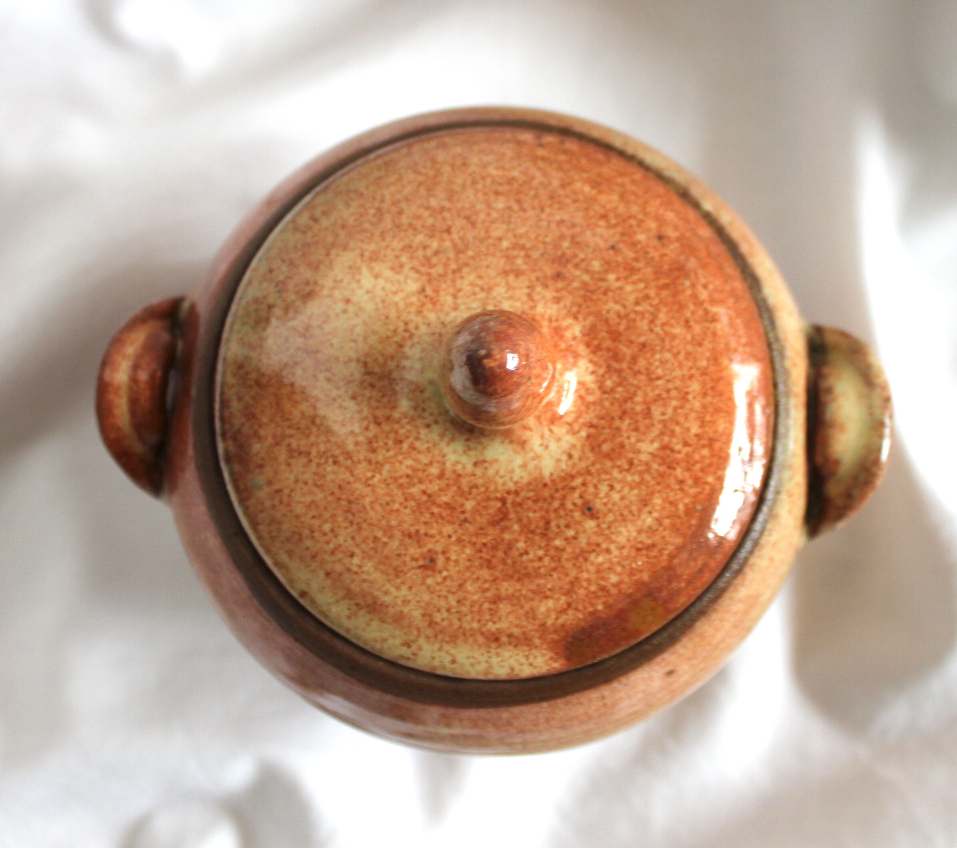 Ceramic sugar bowl