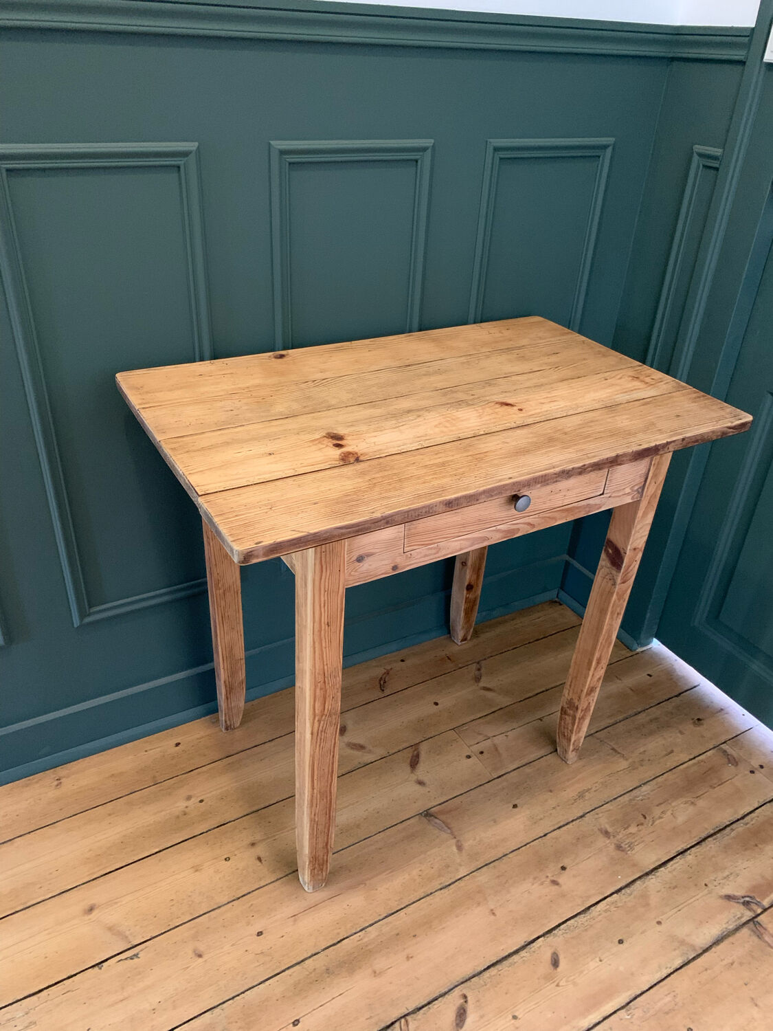 Farmhouse table