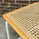 Chaise Cesca modèle b32 en blanc et bois par Marcel Breuer