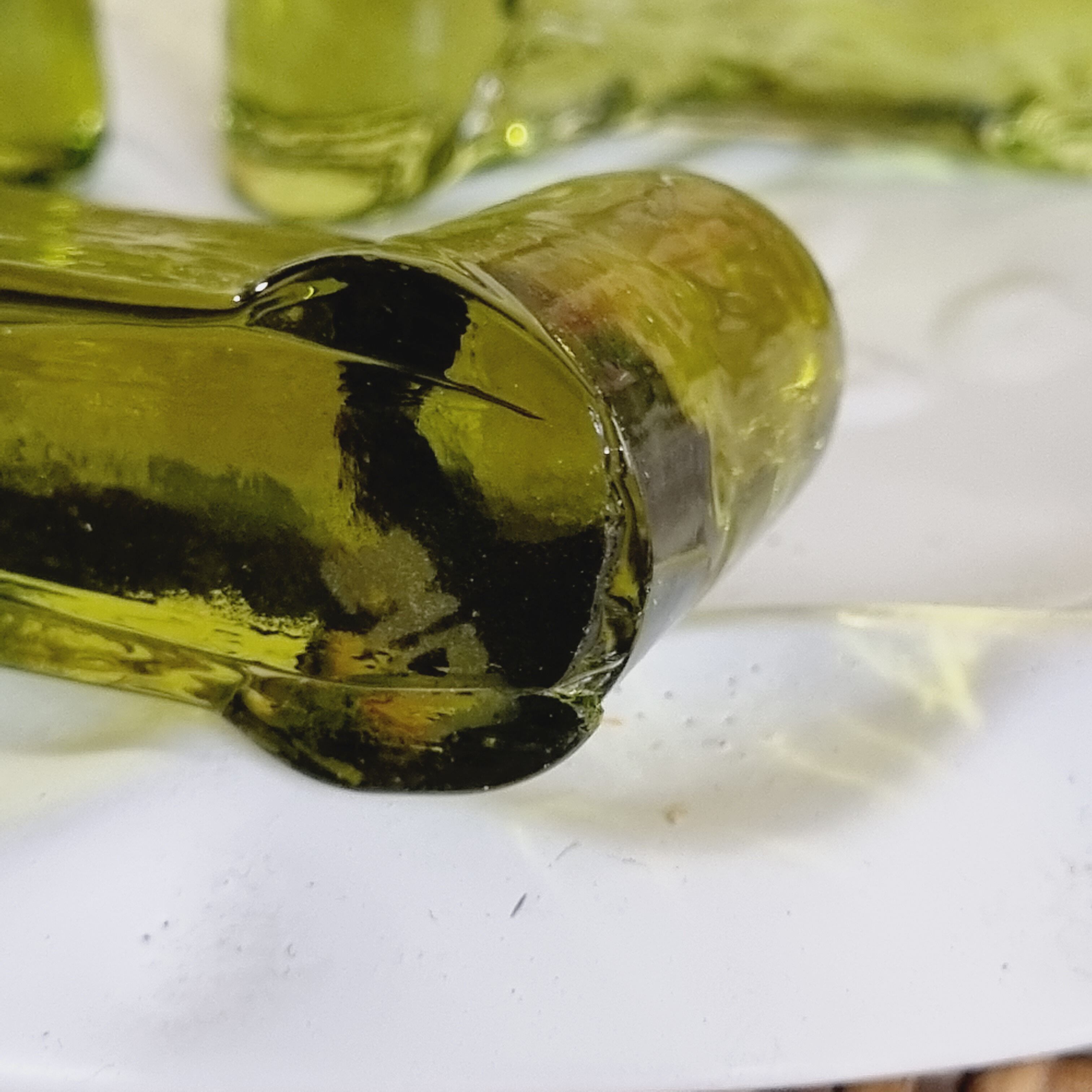 8 knife doors in green glass from BIOT