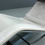 White leather LC4 chaise longue by Le Corbusier for Cassina, 1960s