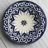 Raised dish, ceramic plate with blue and white patterns.