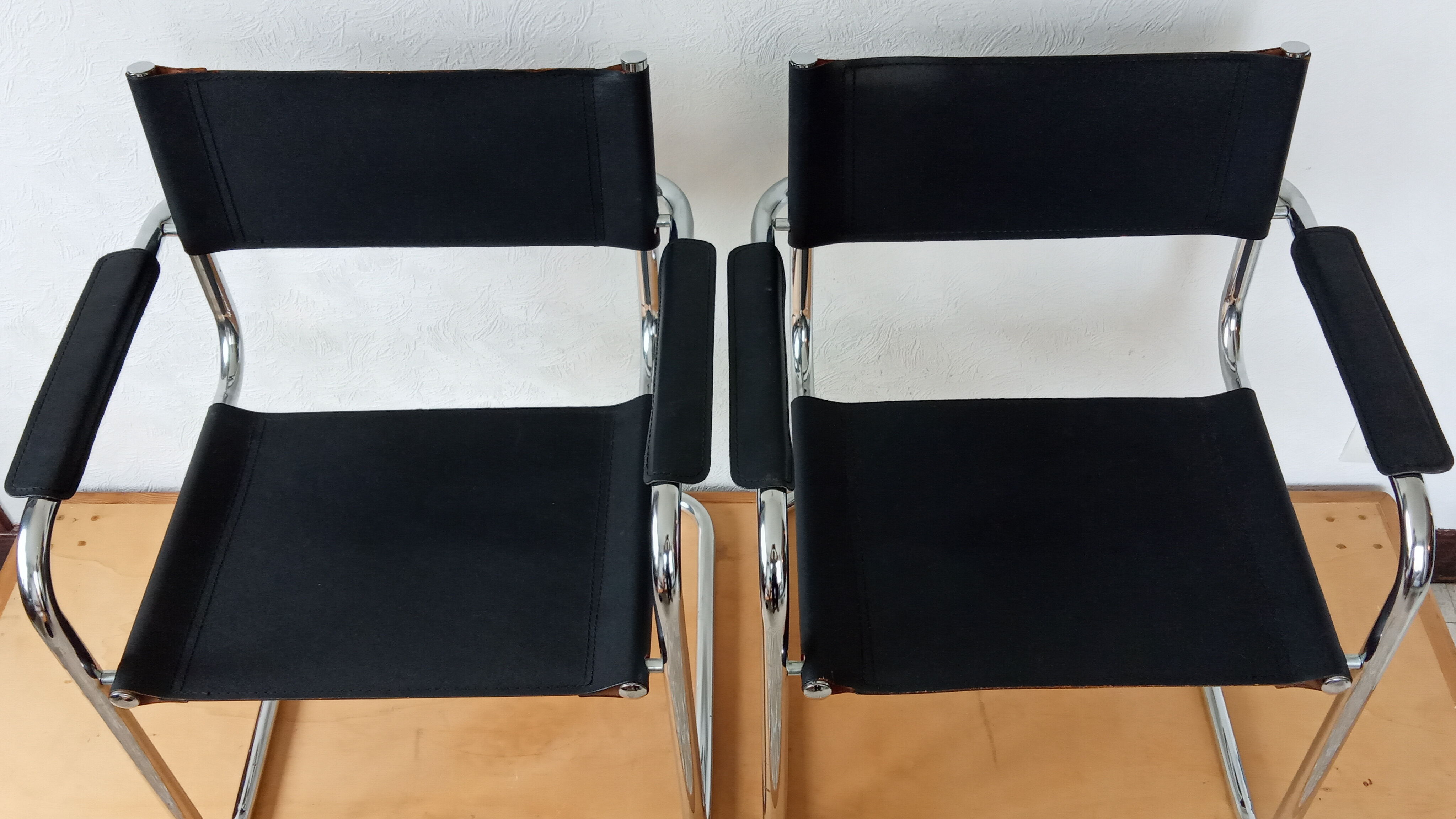 Leather and chrome armchair from the 70s/80s