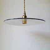 Suspension in black enamelled sheet metal