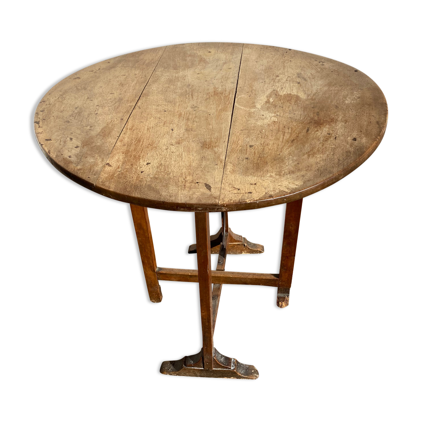 Walnut winemaker's table