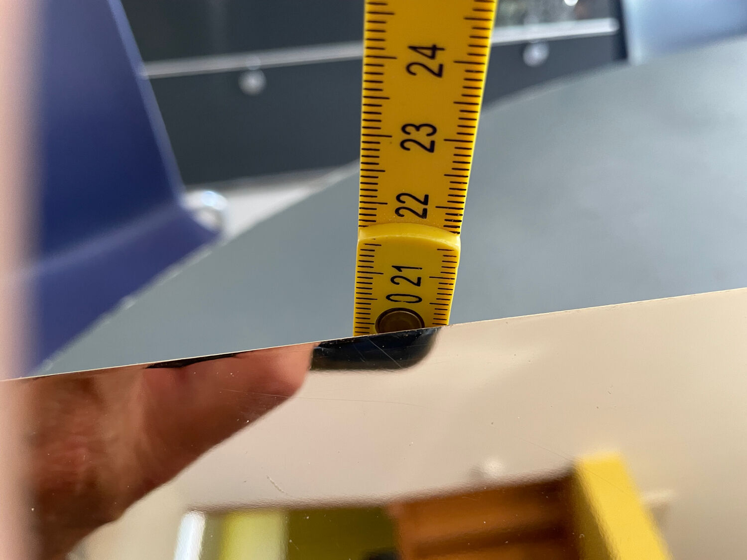 SCE brass wall light