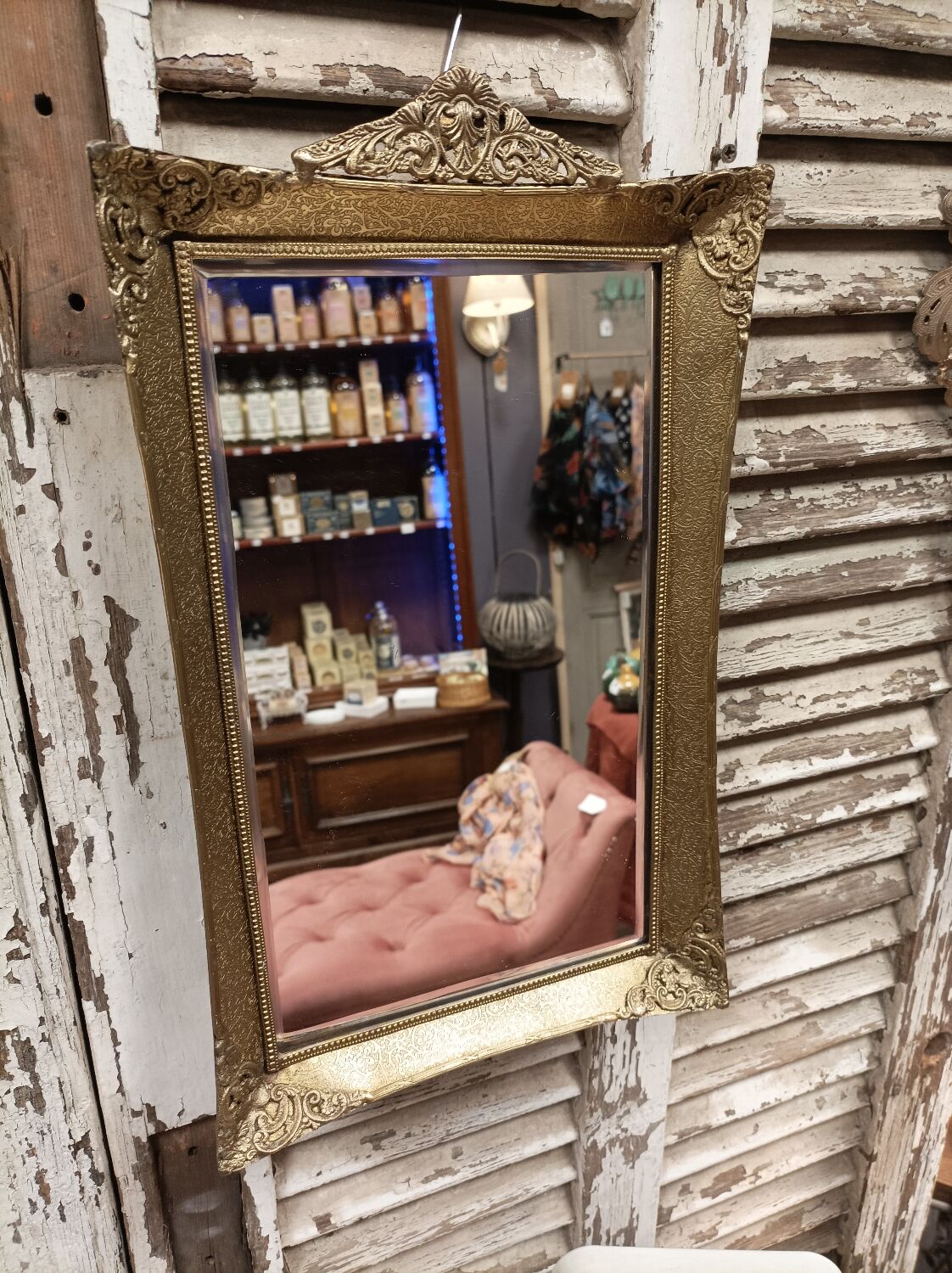 Scalloped and bevelled rectangle mirror