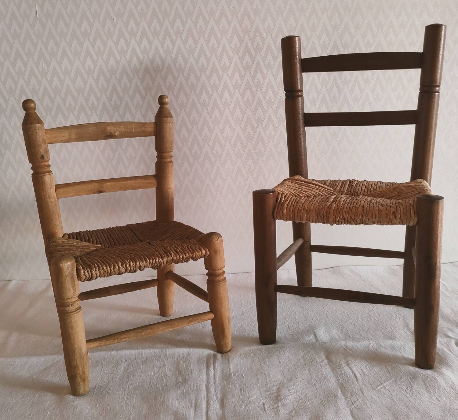 Set of 2 children's wooden chairs