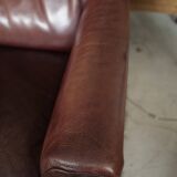 Oxblood leather sofa DeSede DS-72b