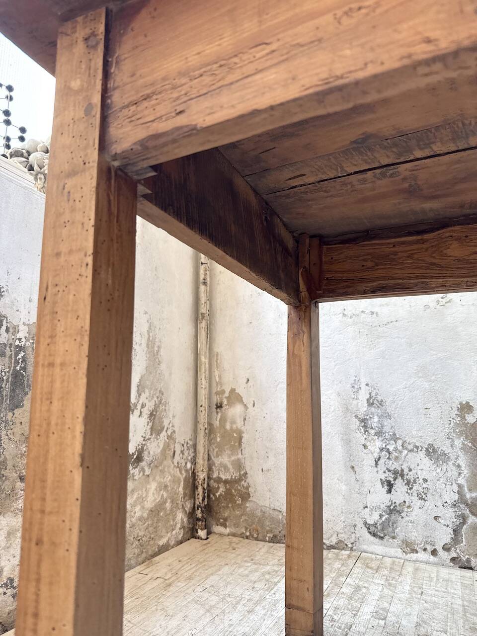 Cherry farmhouse table 1m8