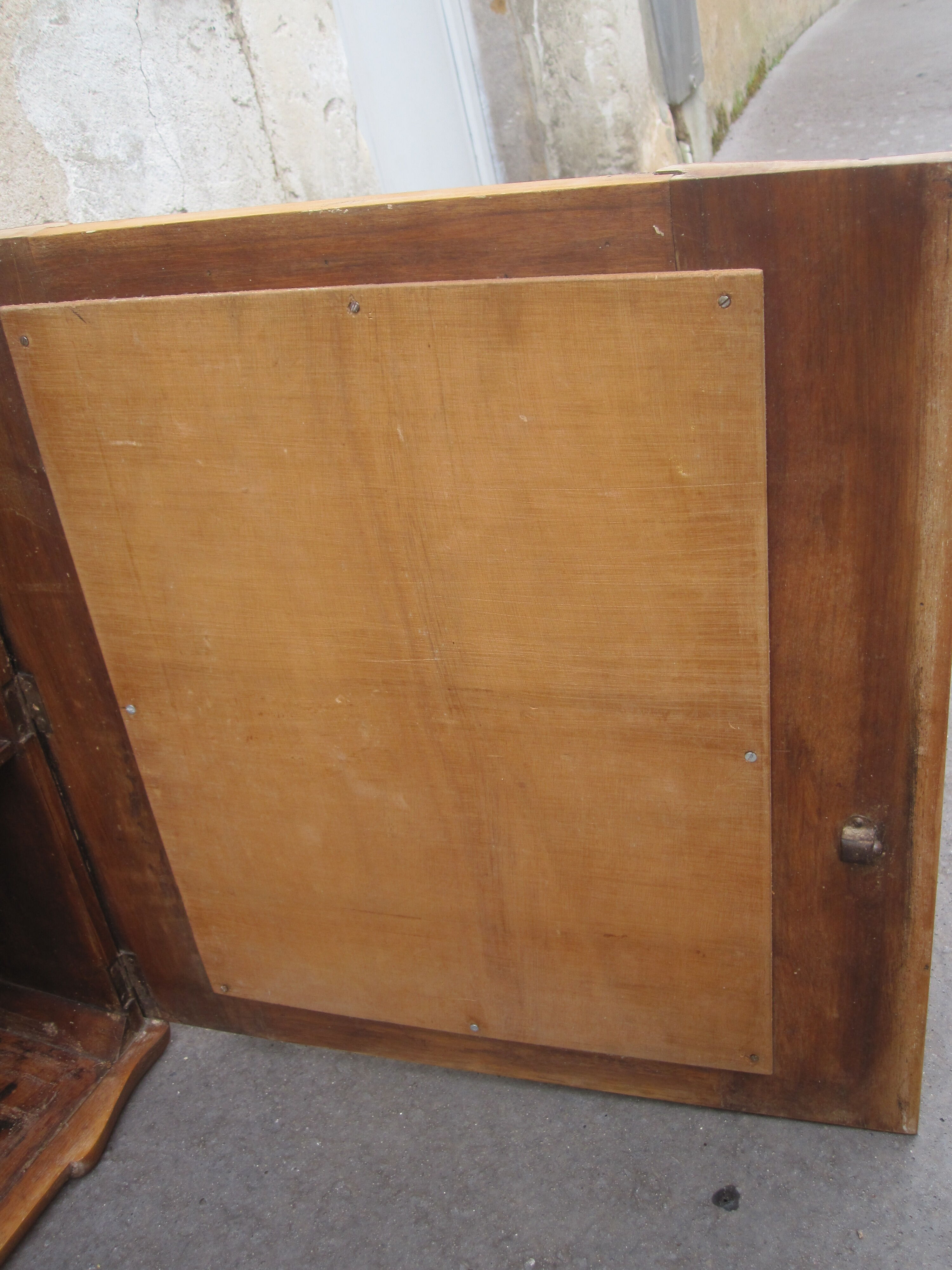 toilet Cabinet or pharmacy