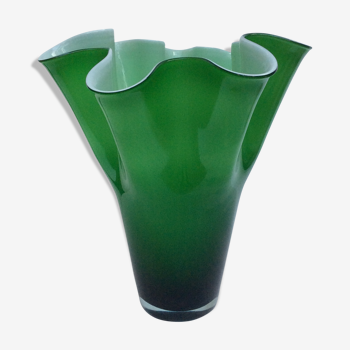 Vase handkerchief glass leg of green and white color