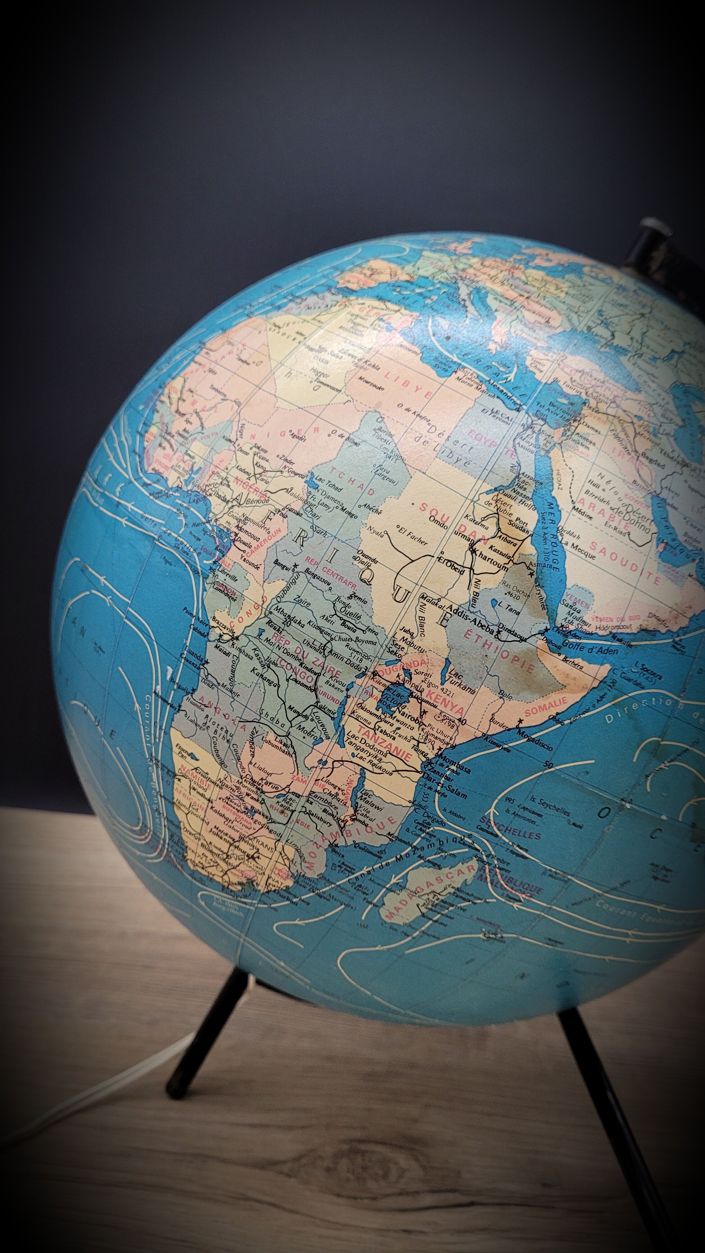 Taride World Map 1977