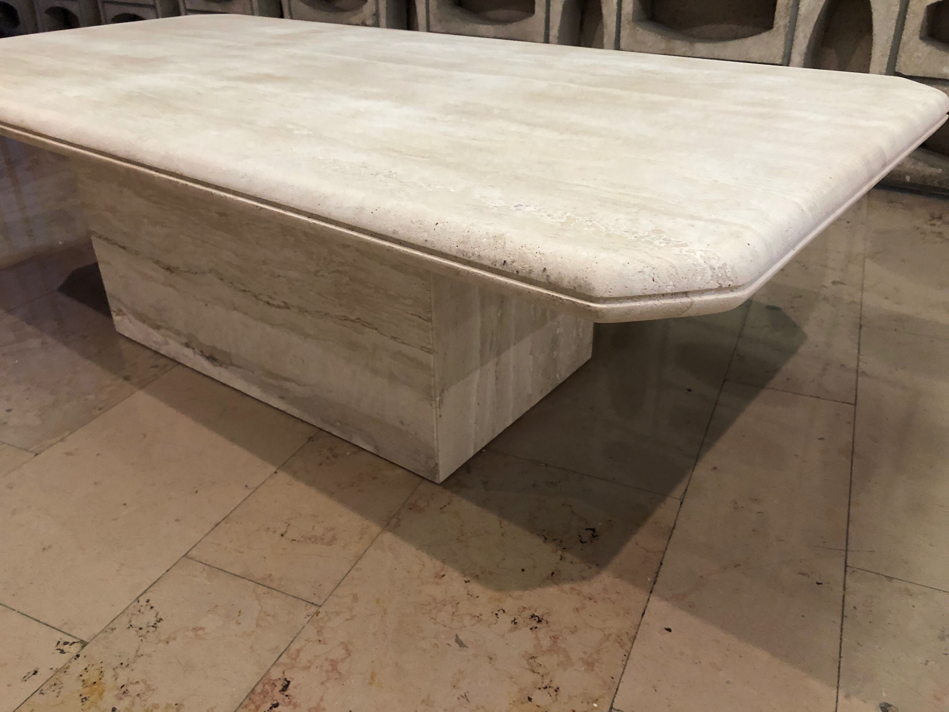 Coffee table in travertine chalk color